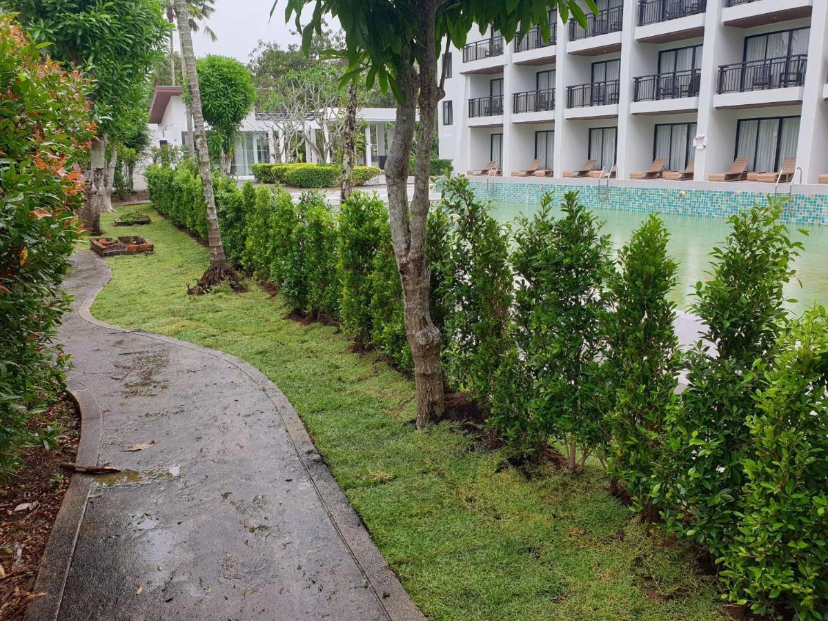 Отель Estella Phuket Майкао-Бич