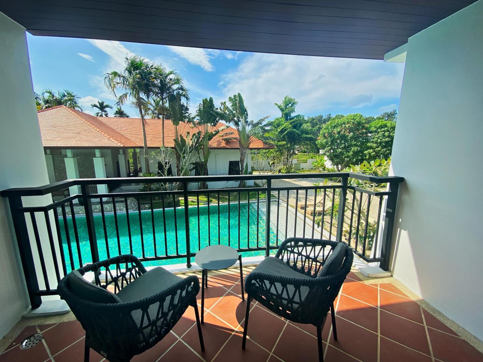 Отель Estella Phuket 5*