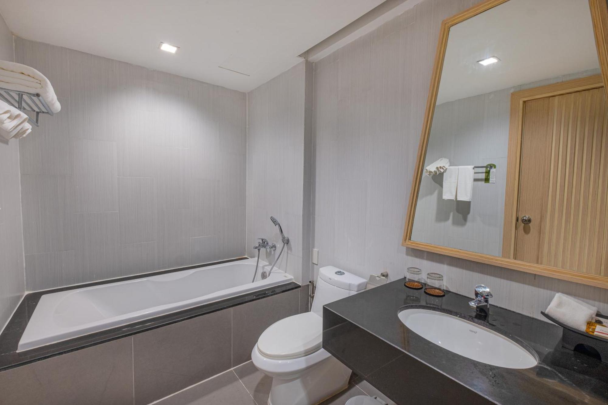 Estella Phuket Отель 5*