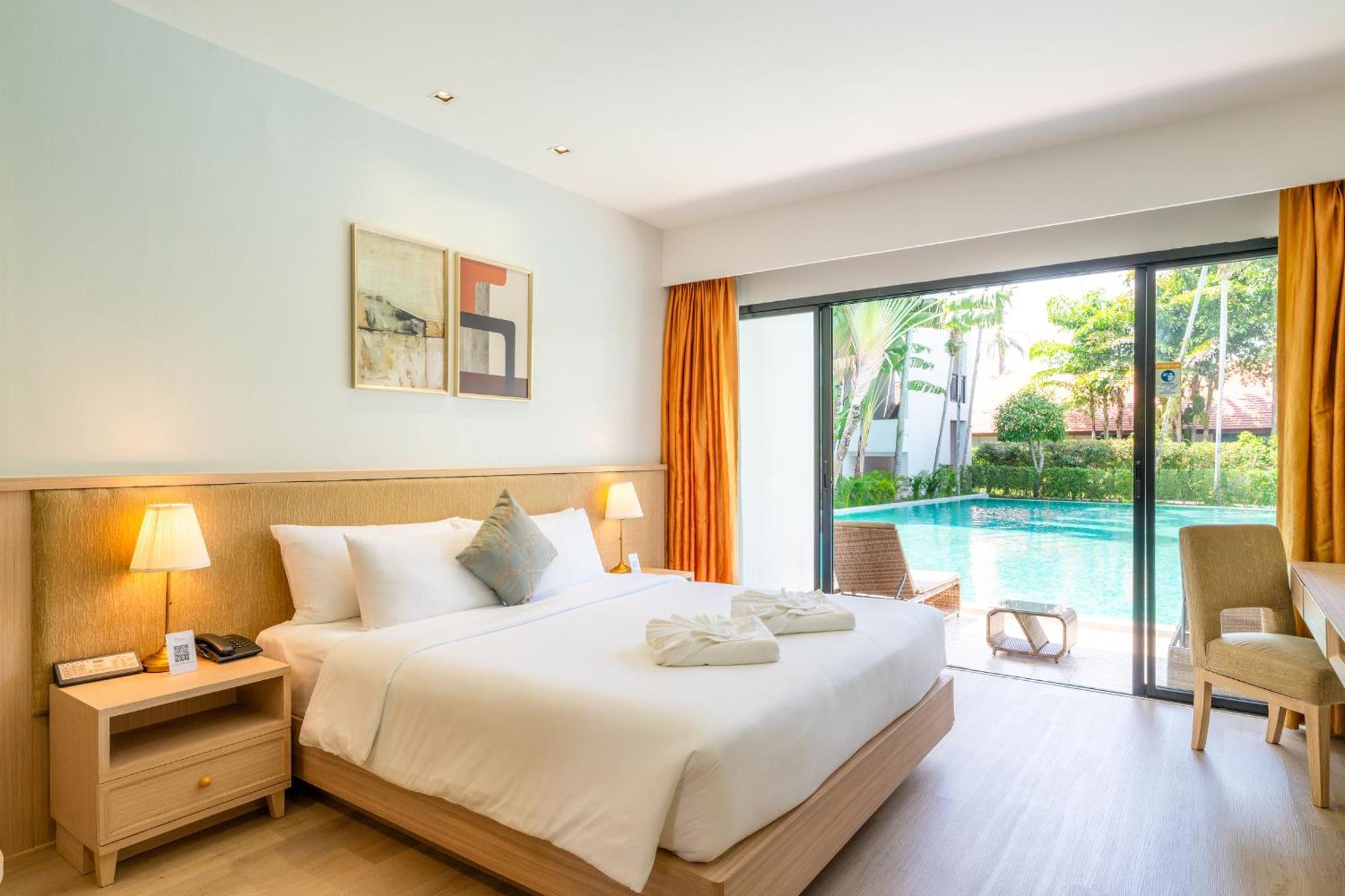 Отель Estella Phuket Майкао-Бич